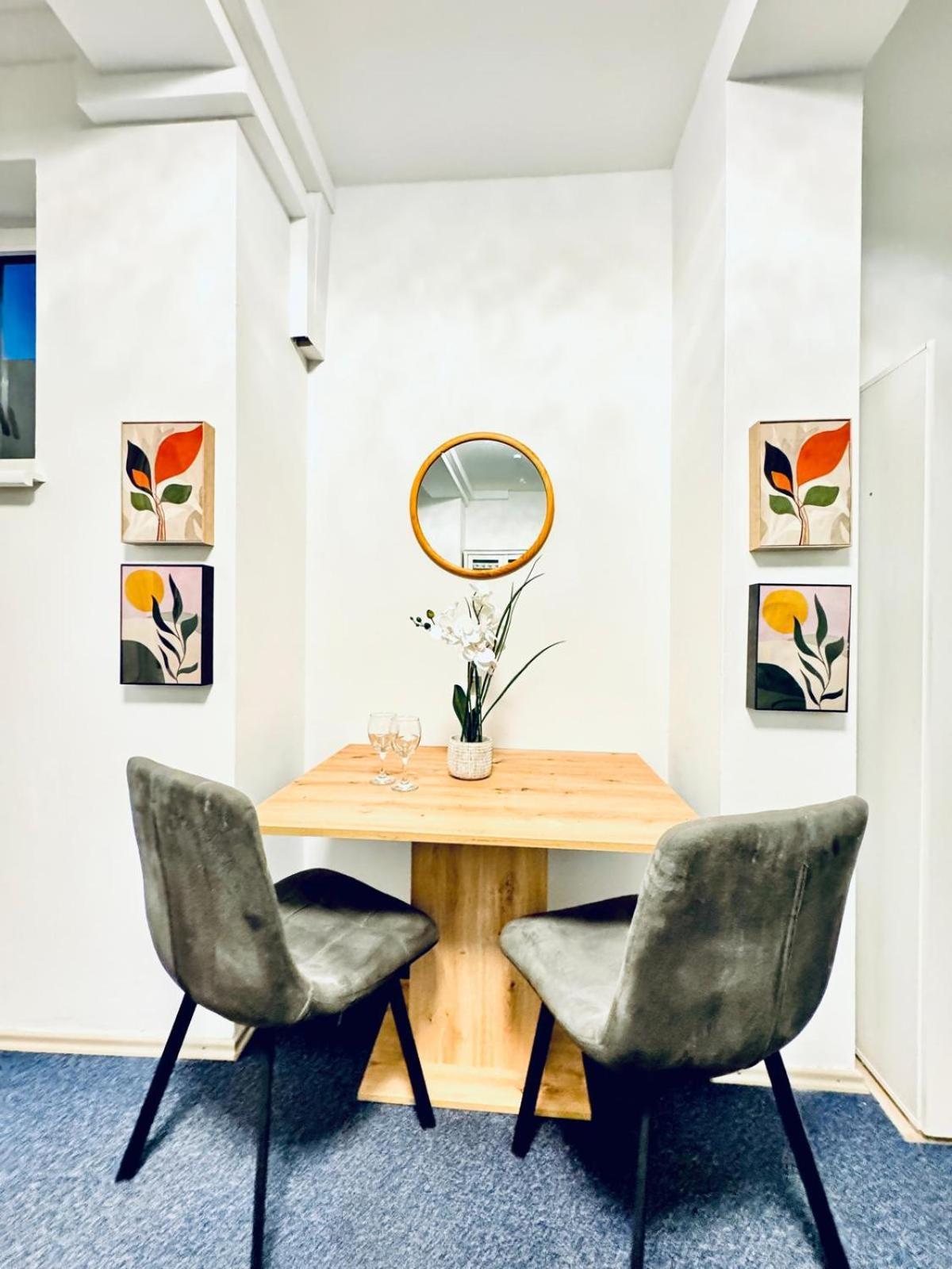 Bright Stay, 7br Shared Only 13min To Belvedere Palace Appartement *