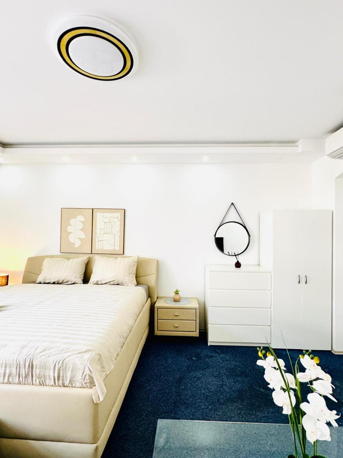 Appartement Bright Stay, 7br Shared Only 13min To Belvedere Palace Wenen